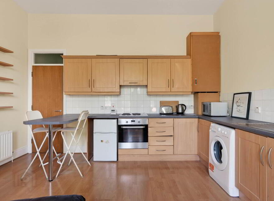 Apt 2, 221 Belmont Road, Belfast, BT4 2AH