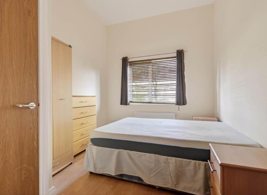 Apt 2, 221 Belmont Road, Belfast, BT4 2AH