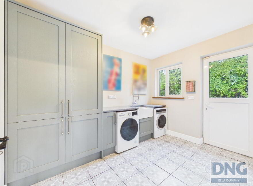 Saint Mullins Road, Tinnahinch, Graiguenamanagh, R95W1C5