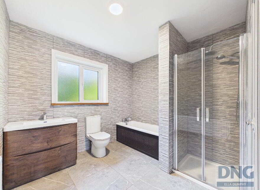 Saint Mullins Road, Tinnahinch, Graiguenamanagh, R95W1C5