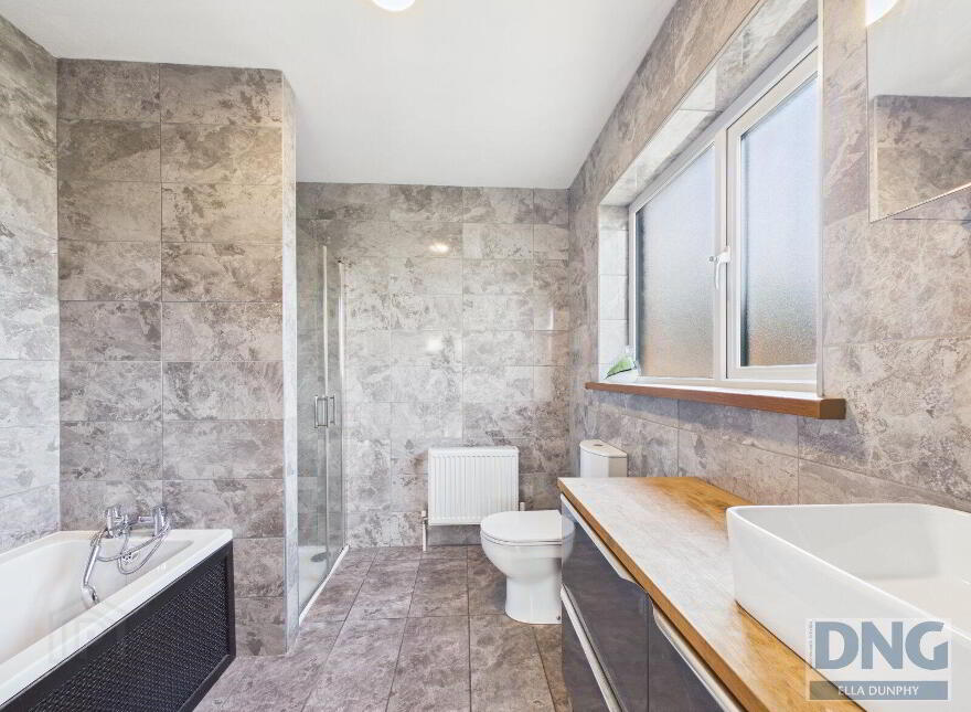 Saint Mullins Road, Tinnahinch, Graiguenamanagh, R95W1C5