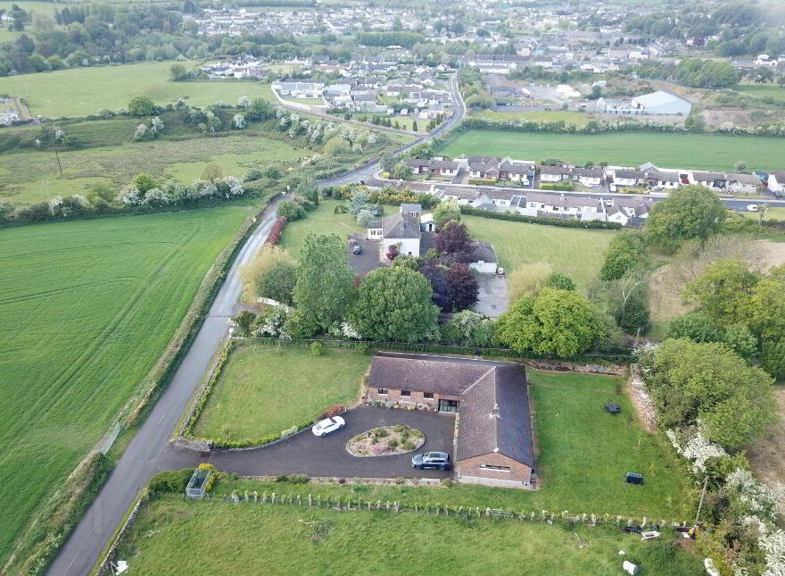 Saint Mullins Road, Tinnahinch, Graiguenamanagh, R95W1C5