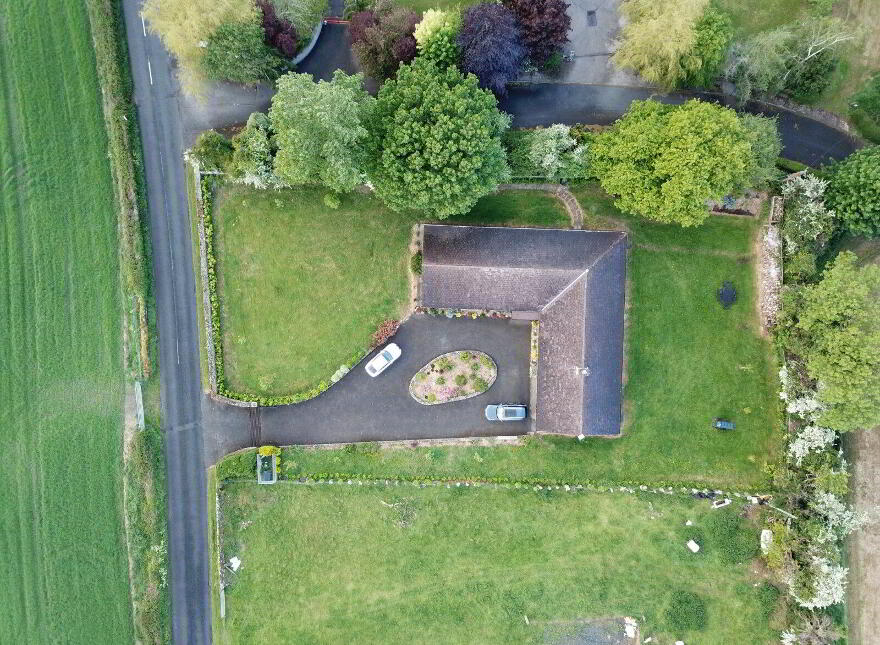 Saint Mullins Road, Tinnahinch, Graiguenamanagh, R95W1C5