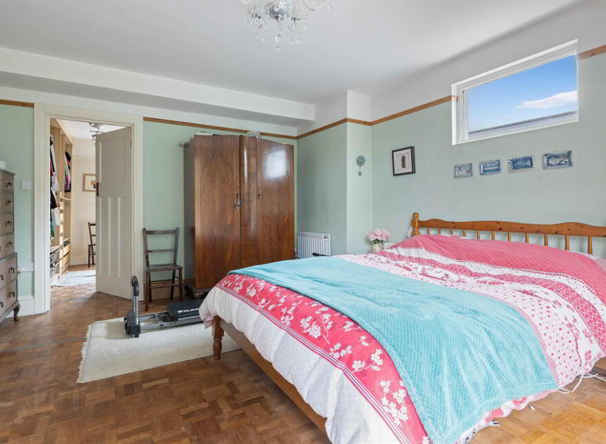 148 Sandown Road, Ballyhackamore, Belfast, BT5 6GX