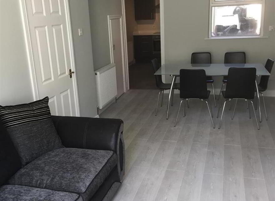12 Crystal Street, Belfast, BT5 5BS