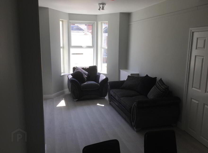 12 Crystal Street, Belfast, BT5 5BS