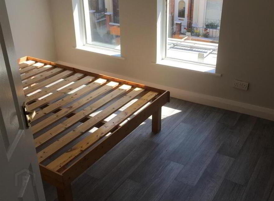 12 Crystal Street, Belfast, BT5 5BS