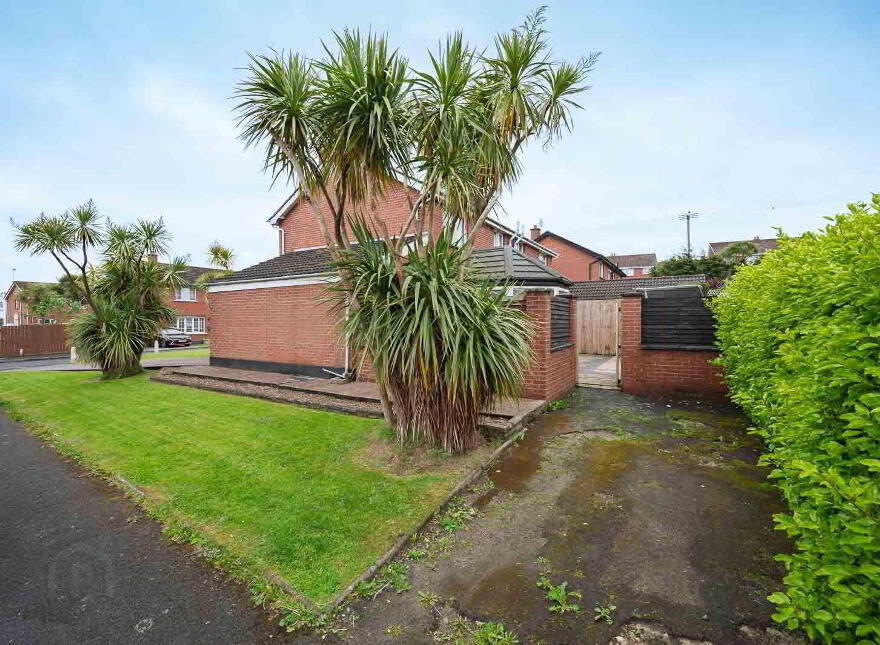 10 Cloverhill Close, Bangor, BT19 6PD
