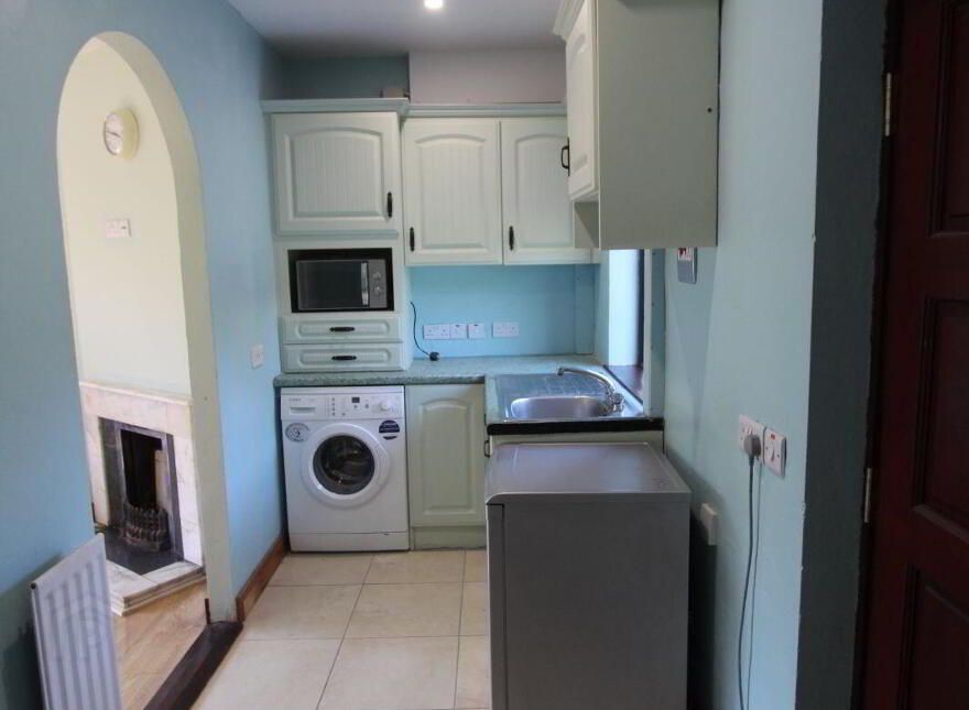 40 The Crescent, Castleblayney, A75A213