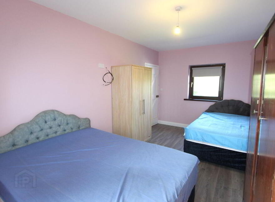 40 The Crescent, Castleblayney, A75A213