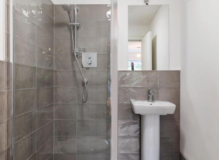 18 The Avenue, Carrickmines Green, Carrickmines, Carrickmines, D18Y046