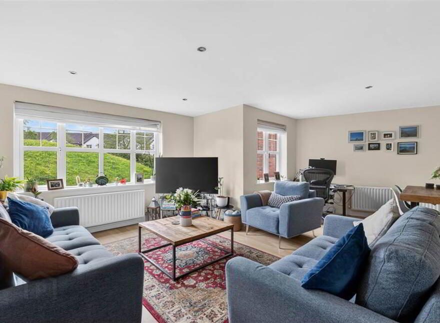 Apt 4 Elm House, 2 Beech Heights, Wellington Square, Belfast, BT7 3LQ
