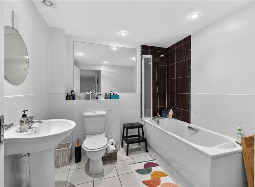 Apt 4 Elm House, 2 Beech Heights, Wellington Square, Belfast, BT7 3LQ