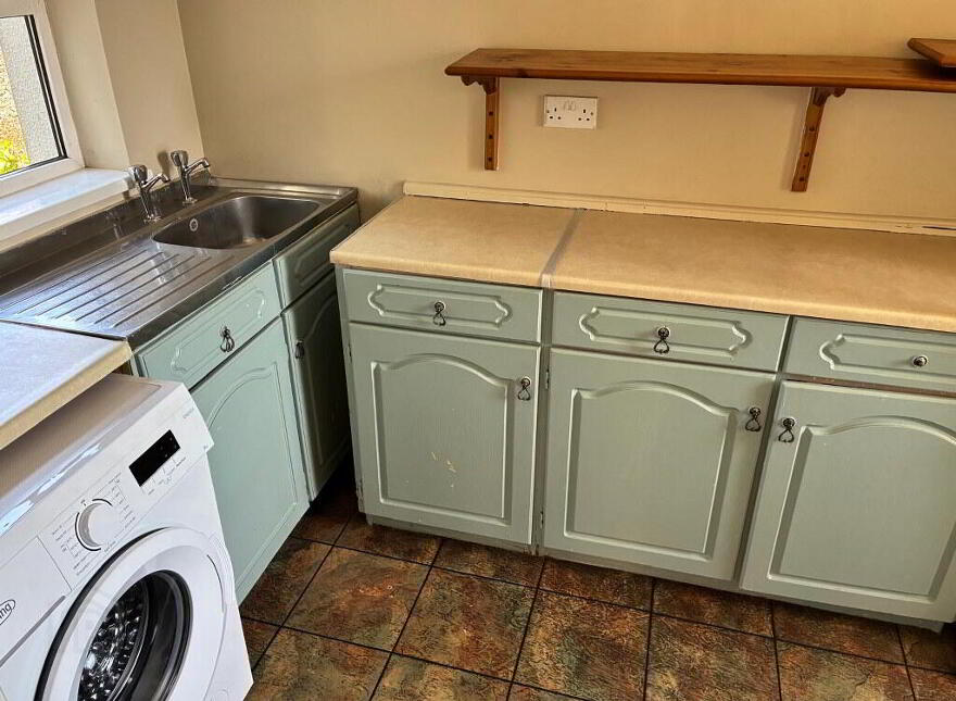 Oakfield, 6 Tournore, Dungarvan, X35NN23