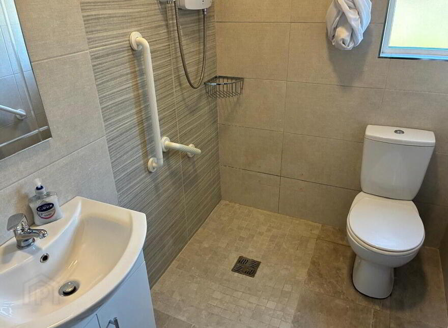 Oakfield, 6 Tournore, Dungarvan, X35NN23