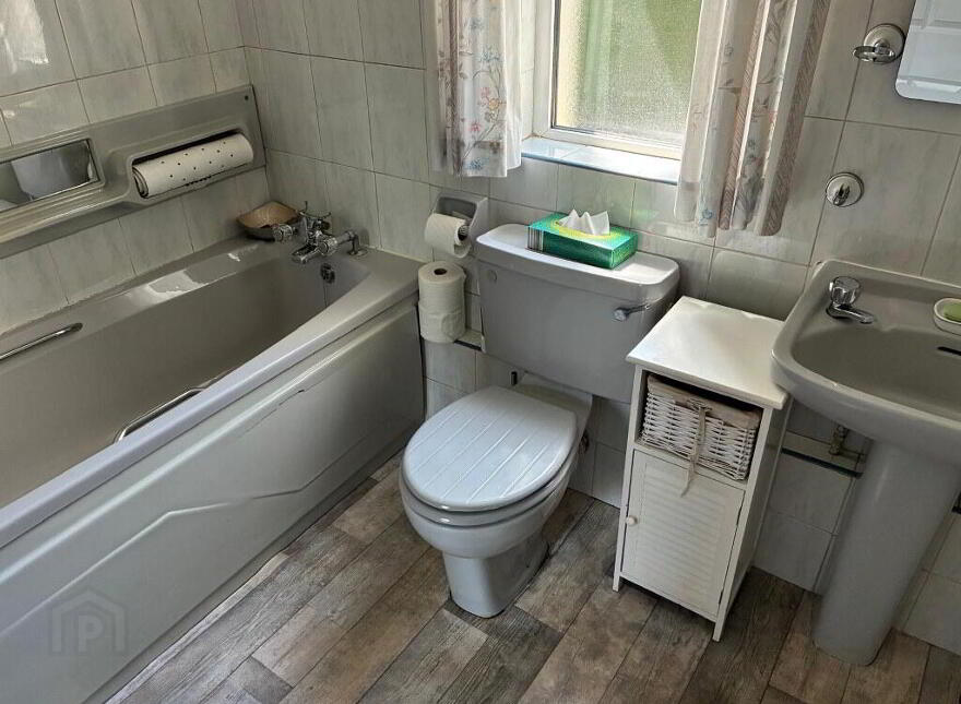 Oakfield, 6 Tournore, Dungarvan, X35NN23
