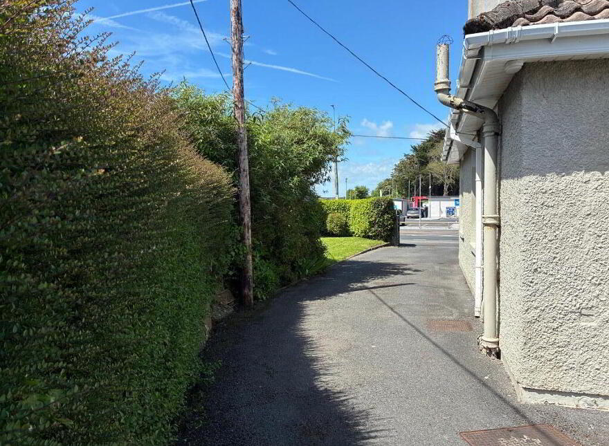 Oakfield, 6 Tournore, Dungarvan, X35NN23