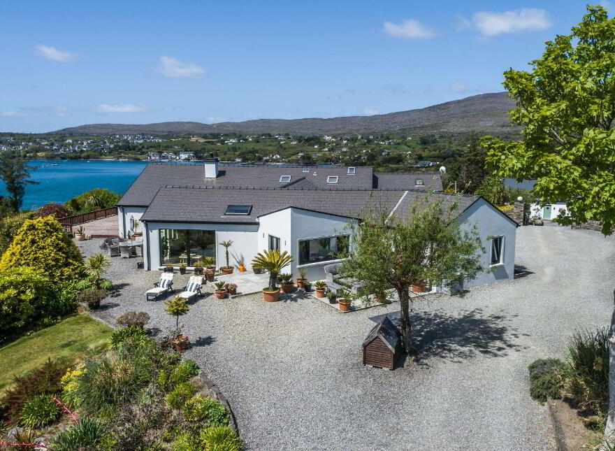 Coosheen, Schull, Ballydehob, P81X702