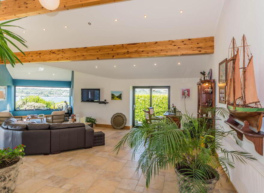 Coosheen, Schull, Ballydehob, P81X702