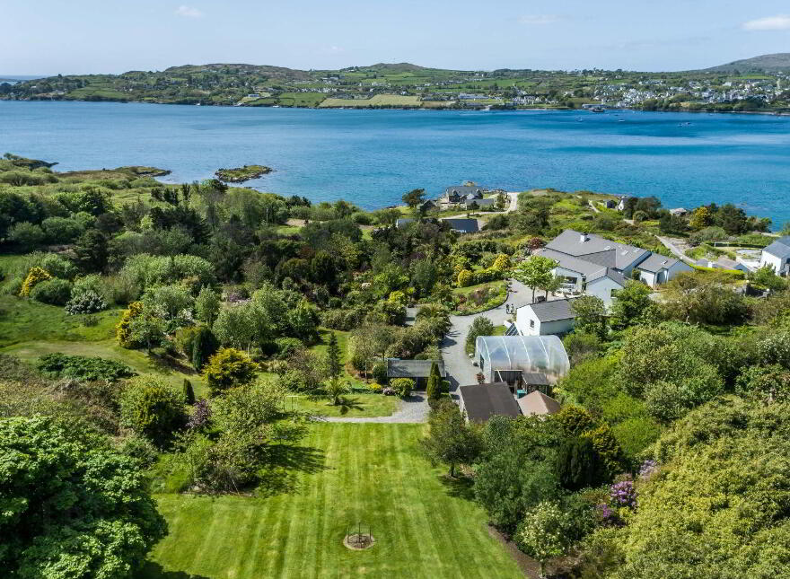 Coosheen, Schull, Ballydehob, P81X702