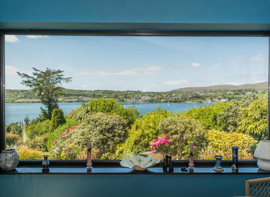 Coosheen, Schull, Ballydehob, P81X702