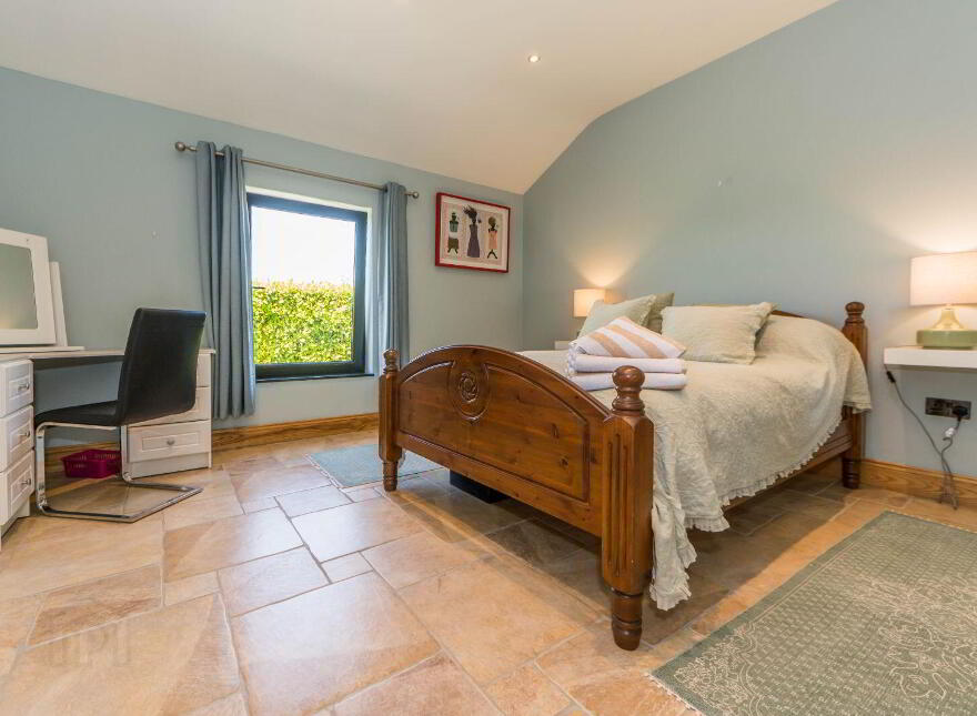 Coosheen, Schull, Ballydehob, P81X702
