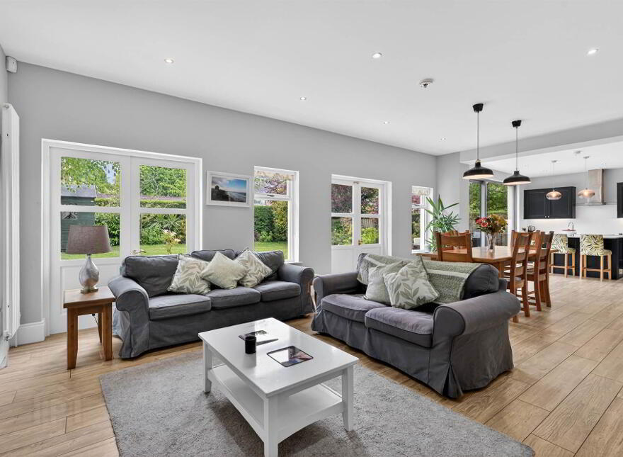 28 Hawthornden Road, Ballyhackamore, Belfast, BT4 3JW