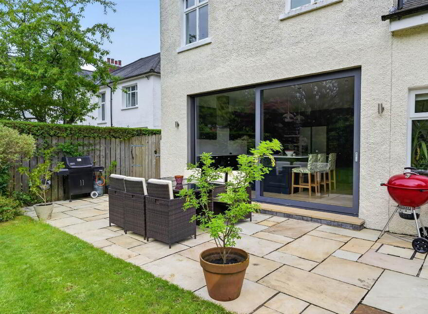 28 Hawthornden Road, Ballyhackamore, Belfast, BT4 3JW