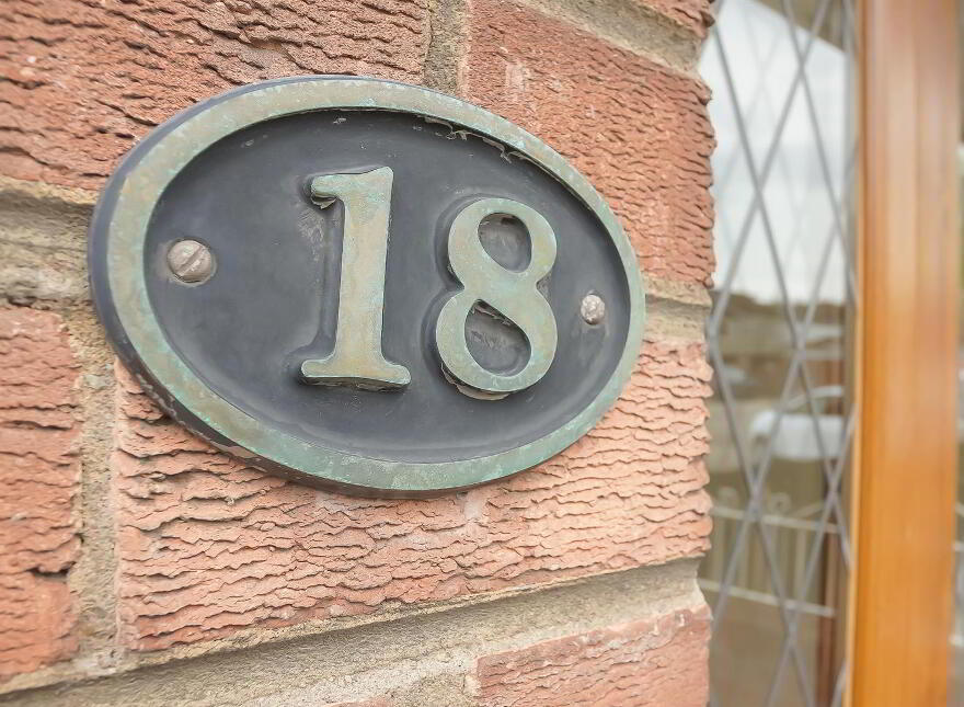 18 Hillview Place, Holywood, BT18 9DL