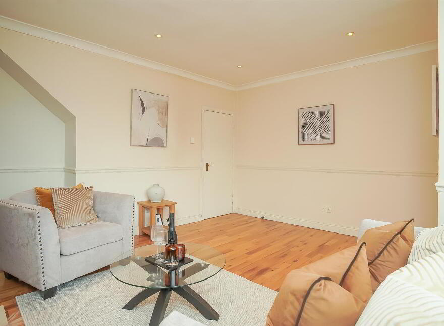 18 Hillview Place, Holywood, BT18 9DL
