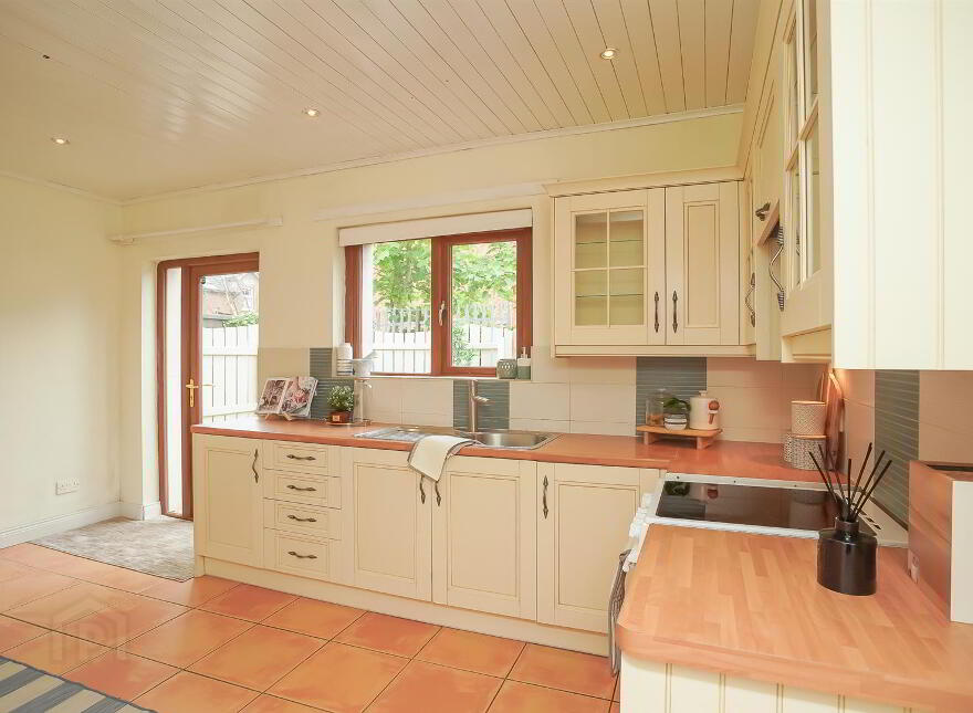 18 Hillview Place, Holywood, BT18 9DL