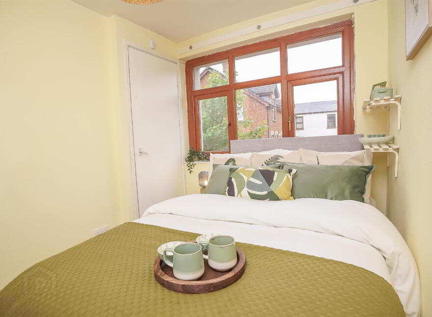 18 Hillview Place, Holywood, BT18 9DL