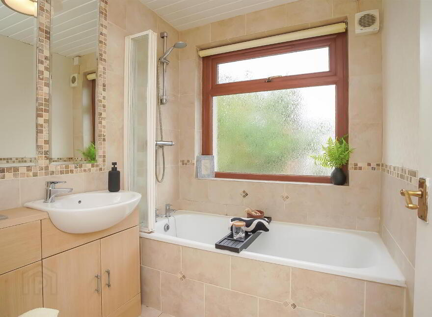 18 Hillview Place, Holywood, BT18 9DL