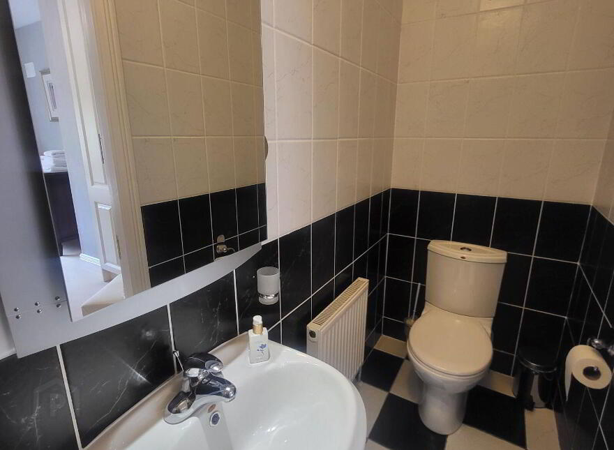 20 Lord Leitrim Court, Lough Rinn, Gortletteragh, N41H363
