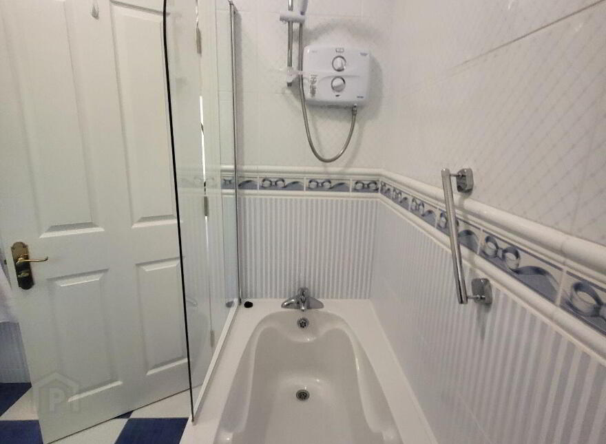 20 Lord Leitrim Court, Lough Rinn, Gortletteragh, N41H363
