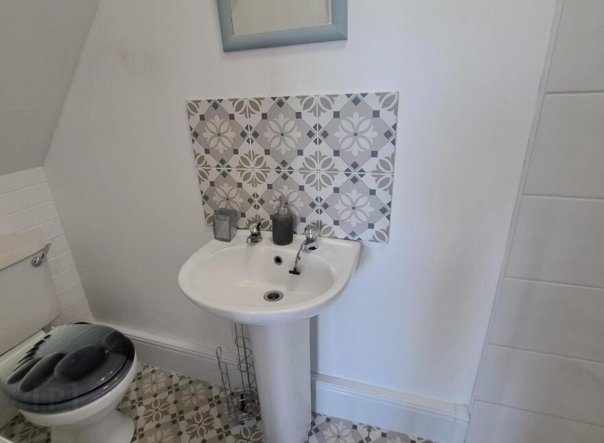 Ardlongfield, Ballyshannon, F94AX2W