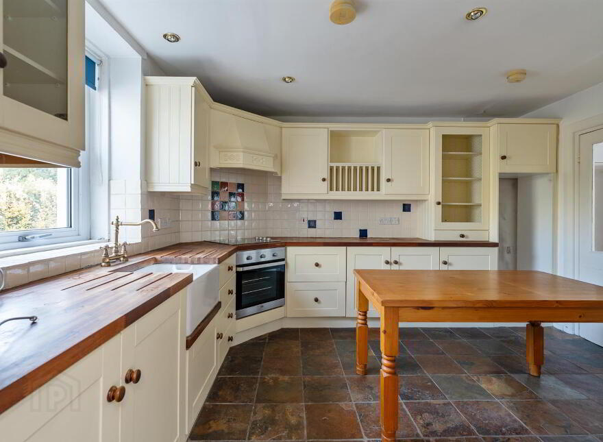 18 Church Road, Ballynahinch, BT24 8LP