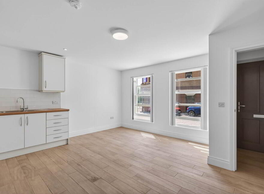 53 Bridge Street, Lisburn, BT28 1XZ