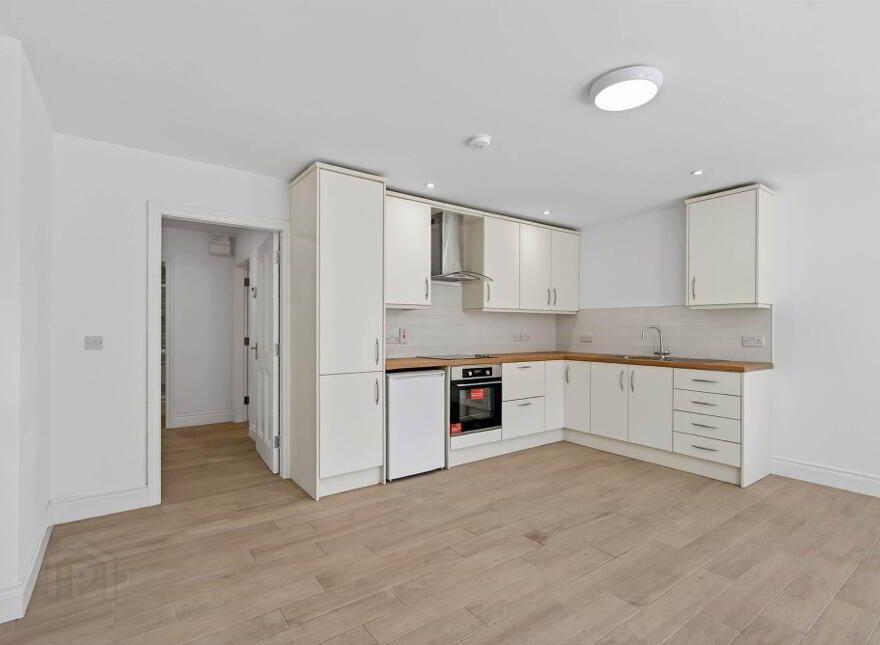 53 Bridge Street, Lisburn, BT28 1XZ