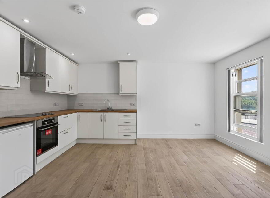 53 Bridge Street, Lisburn, BT28 1XZ