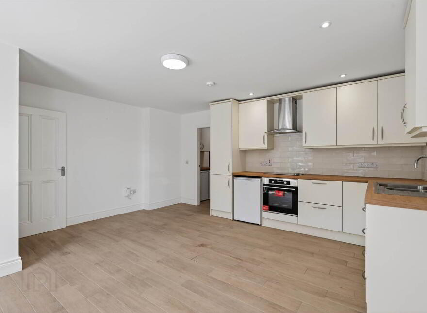 53 Bridge Street, Lisburn, BT28 1XZ