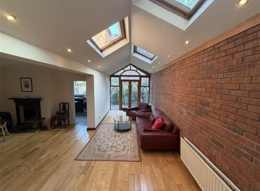 30 St Judes Avenue, Off Ormeau Road, Belfast, BT7 2GZ