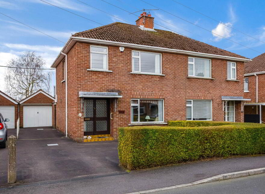 20 Laurelhill Park, Lisburn, BT28 3DU