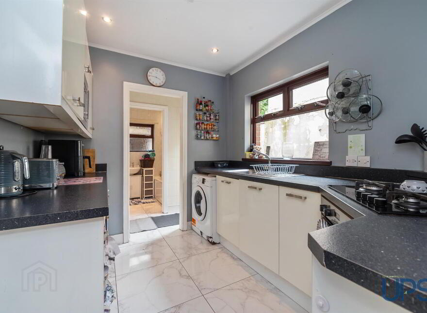 16 Rodney Parade, Belfast, BT12 6EE