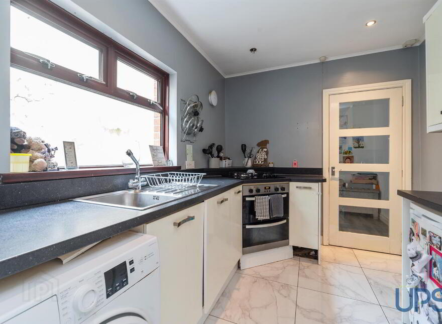 16 Rodney Parade, Belfast, BT12 6EE