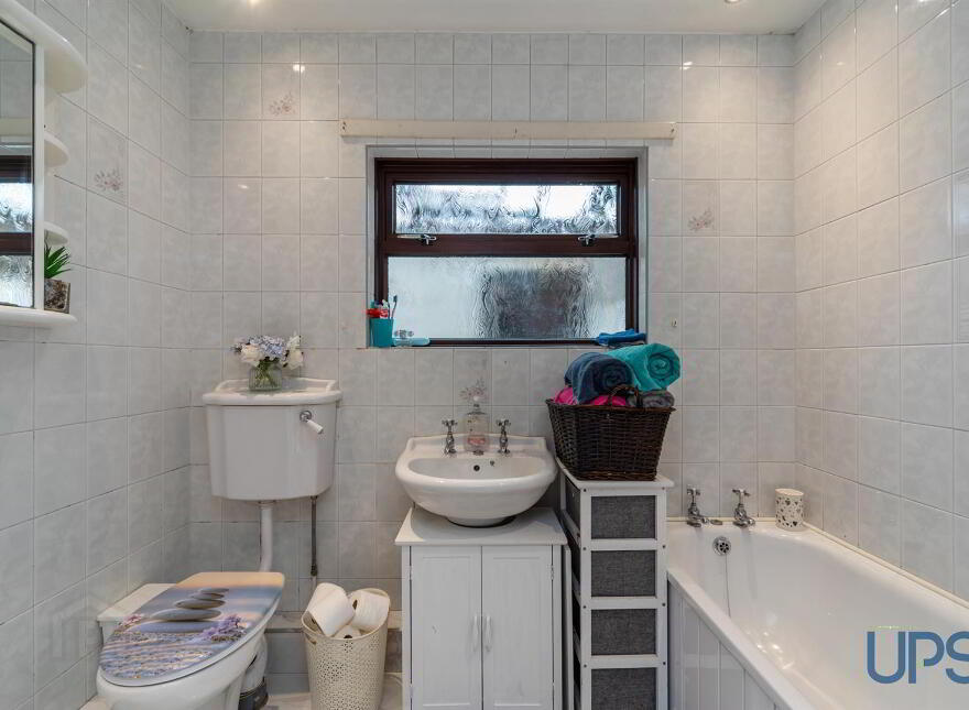 16 Rodney Parade, Belfast, BT12 6EE