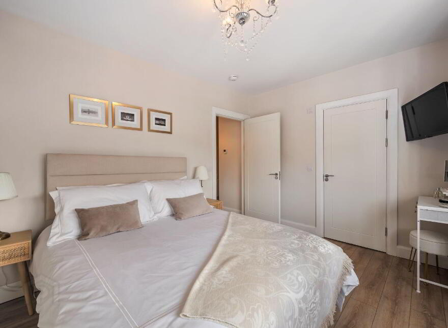 4 East Avenue, Mill Farm, Carrigaline, P43AD70