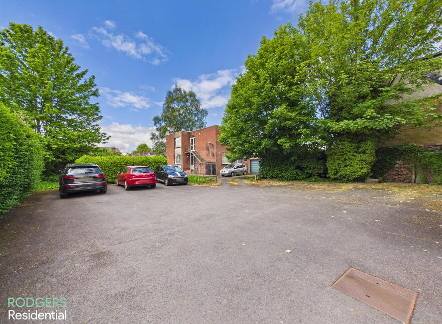 Flat 3, 23 Knock Road, Belfast, BT5 6LA