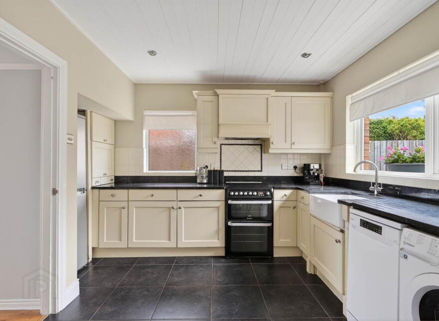 51 Kingsway Park, Gilnahirk, Belfast, BT5 7EW
