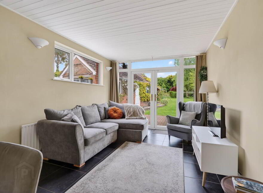 51 Kingsway Park, Gilnahirk, Belfast, BT5 7EW